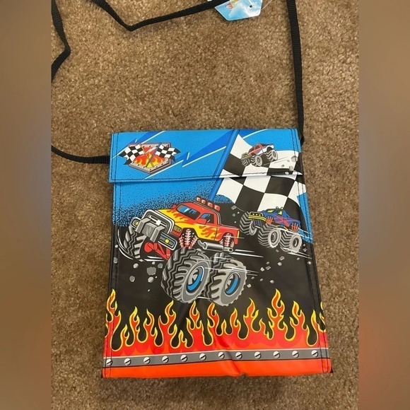 Kids NWT Truck Lunch Box - Picture 2 of 2